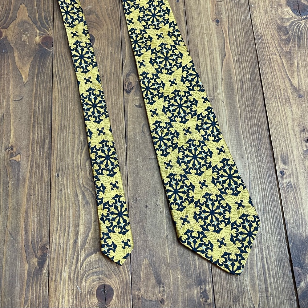 Crest by favourite tapestry neck tie yellow and black